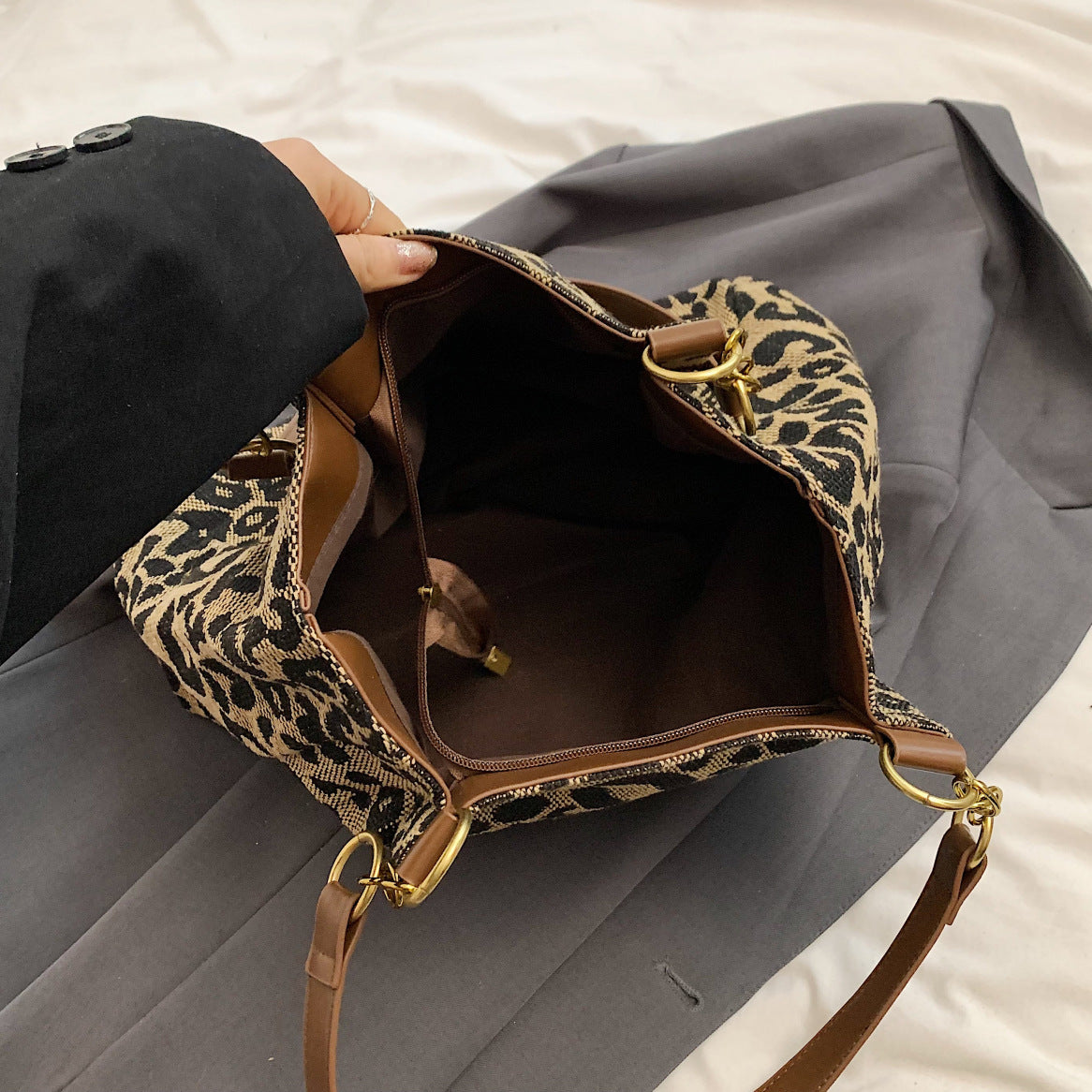 Large Capacity Tote Bag